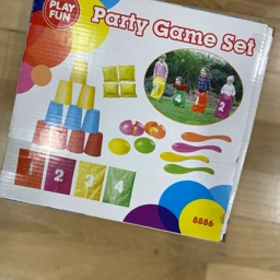 Ukendt Party Game Set