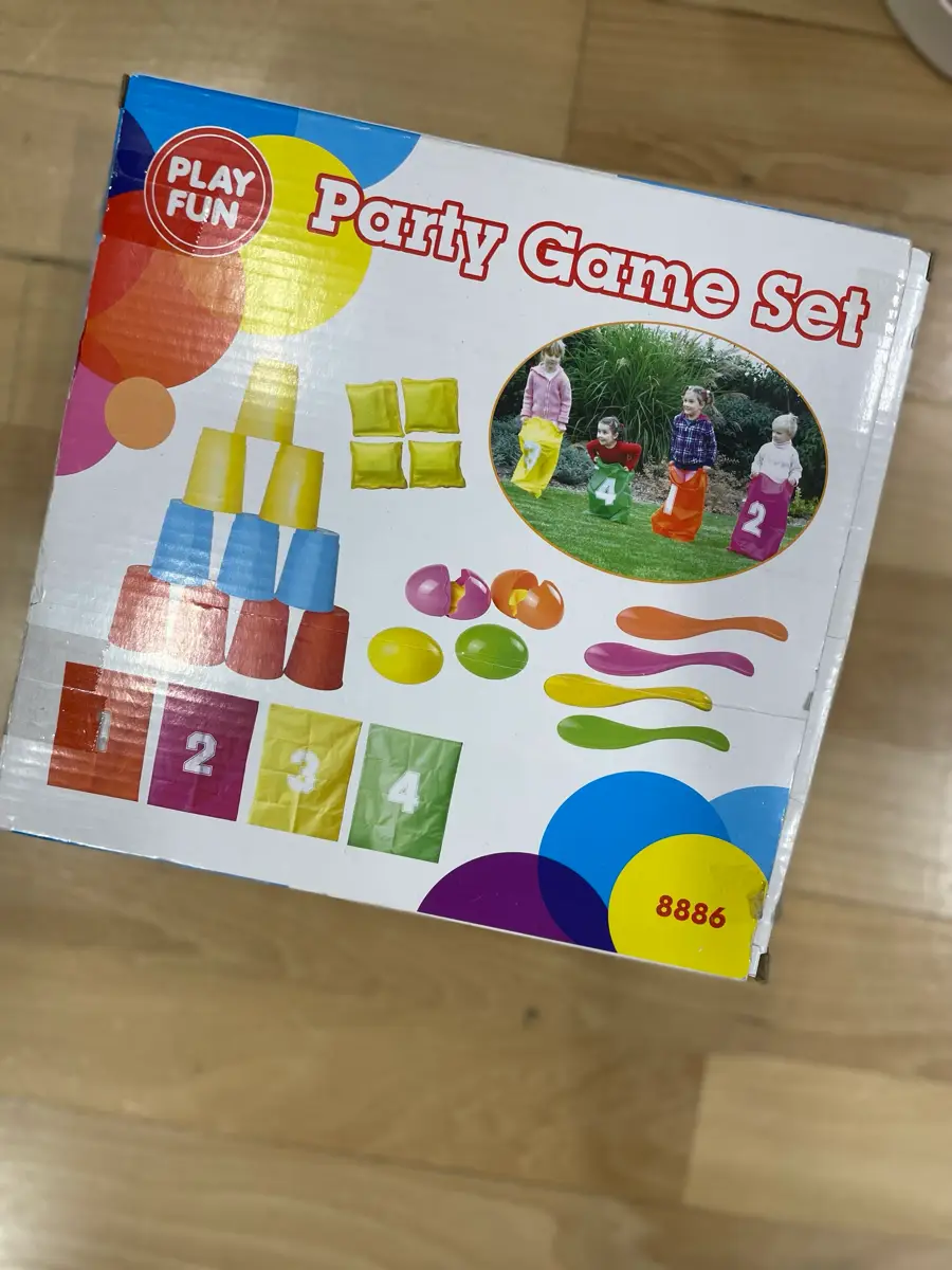 Ukendt Party Game Set