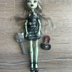 Monster High First Wave Frankie Stein