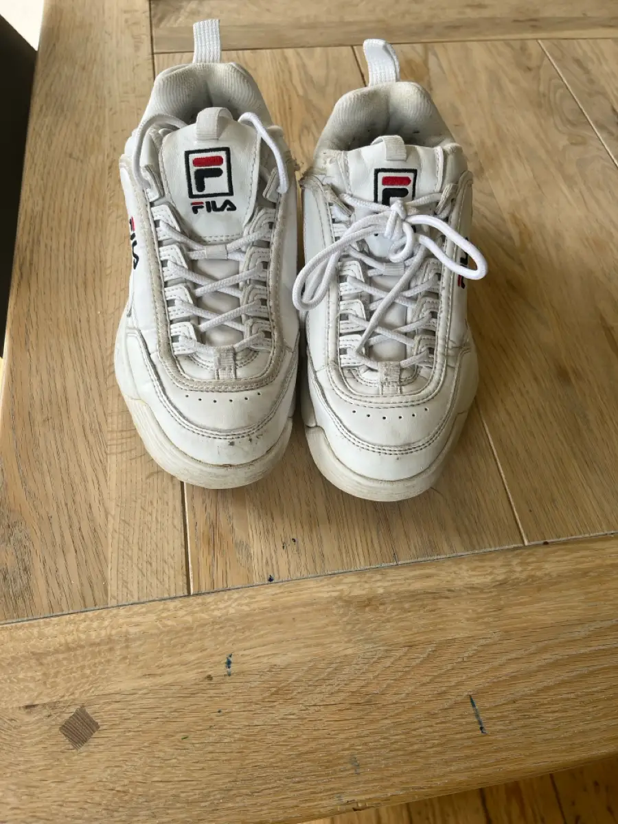 FILA Sneakers