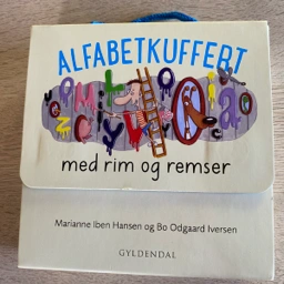 Gyldendal Kuffert med bogstaver