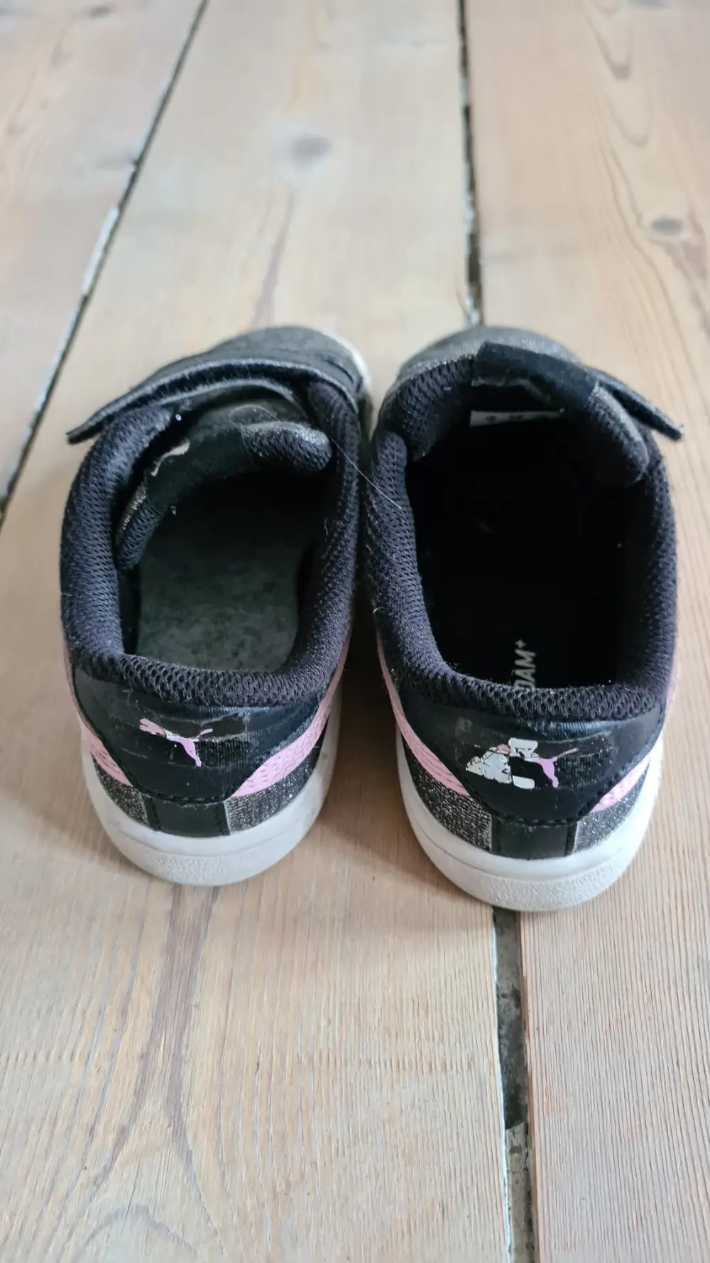 Puma Sneakers