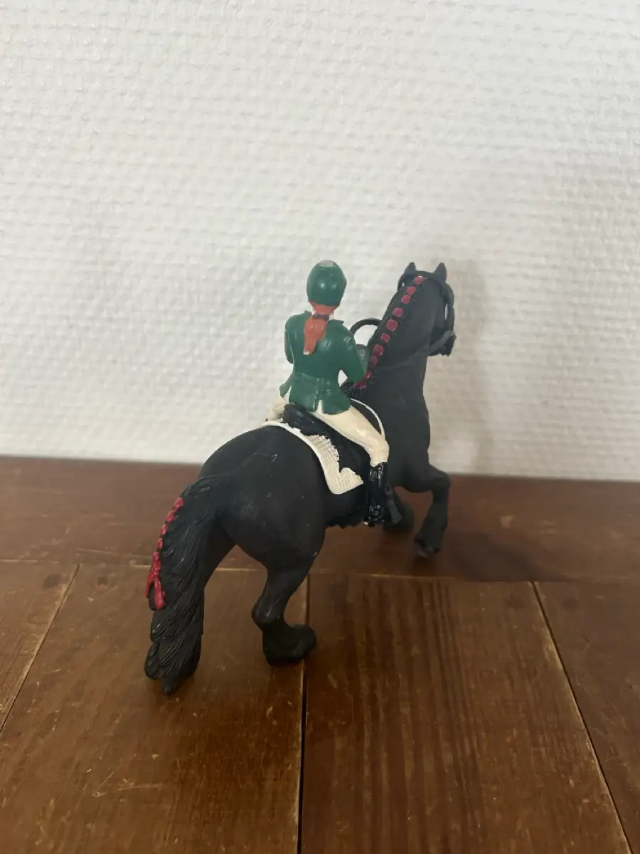 Schleich Hest med rytter