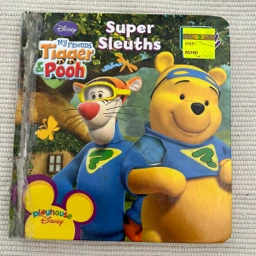 Disney Tigger  Pooh Super Sleuths English book