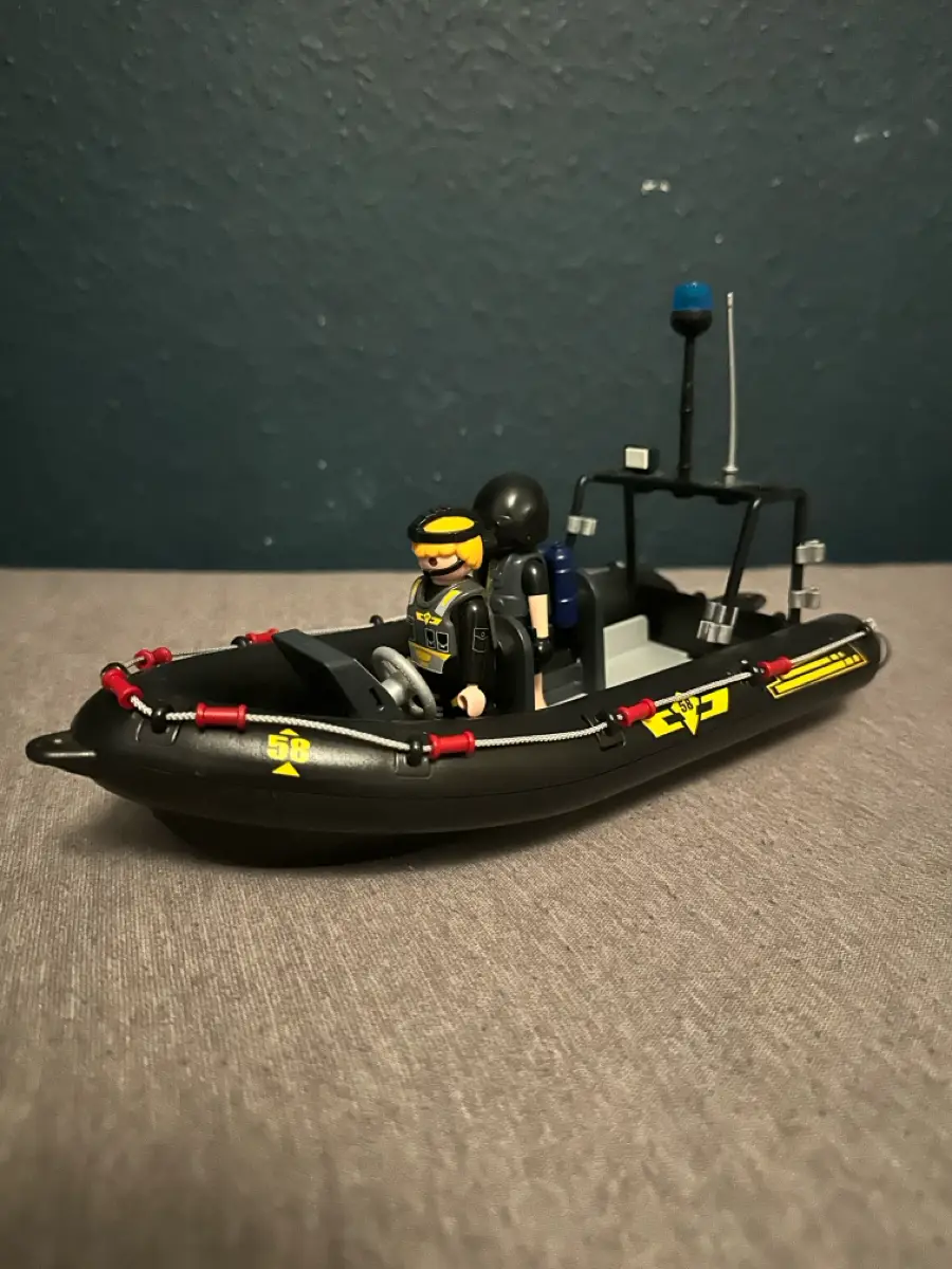 Playmobil SWAT motorbåd