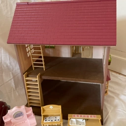 Sylvanian Families Hus bil legeplads mm