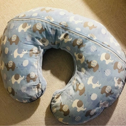 Chicco Bobby nursing pillow