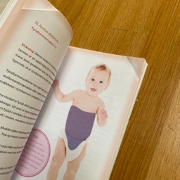 Tryk  glad - Babymassage Bog