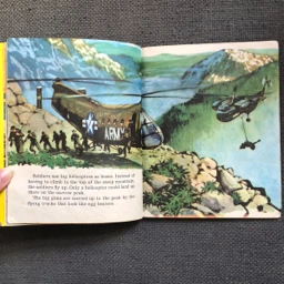 A little Golden book/Helicopters Vintage Bog