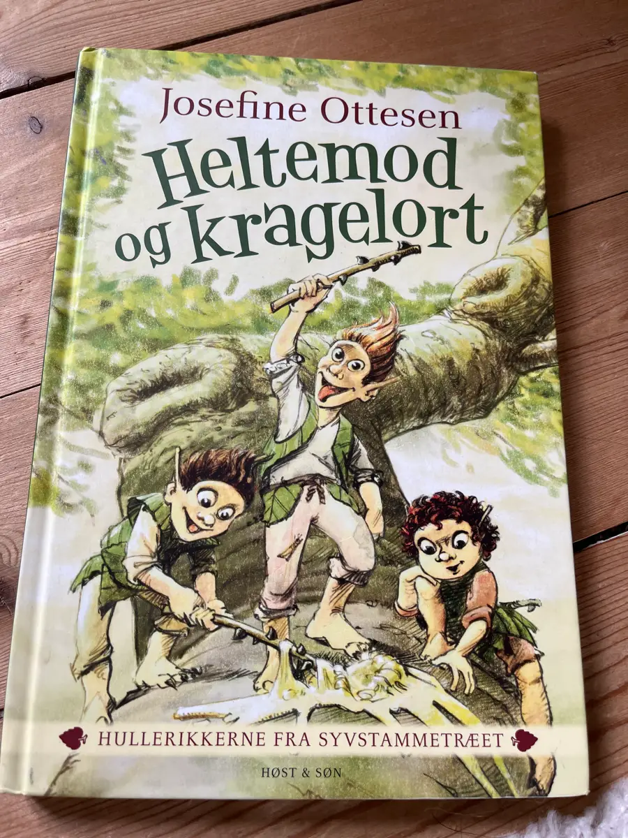 Heltemod og kragelort Bog