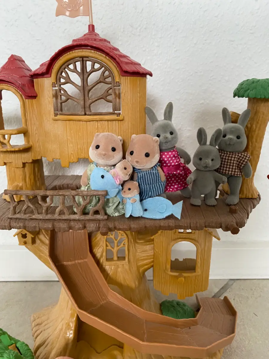 Sylvanian Families Træhus babypindsvinehøj