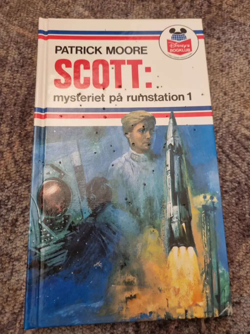 Patrick Moore Scott: mysteriet på rumstation