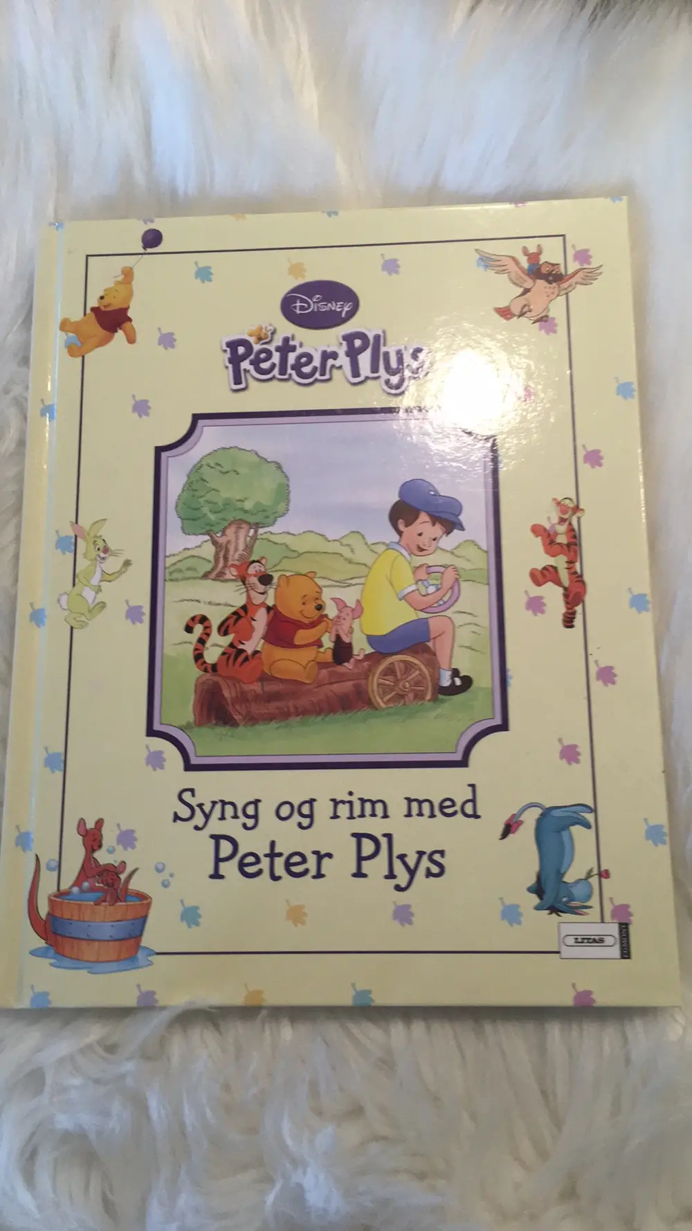 Syng og Rim med Peter Plys Bog