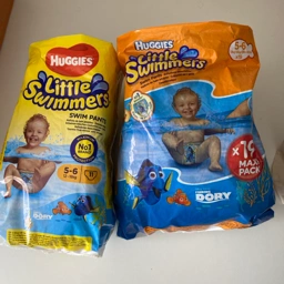 Huggies Svømmebleer