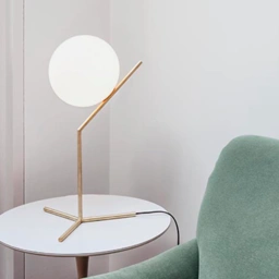 FLOS Bordlampe