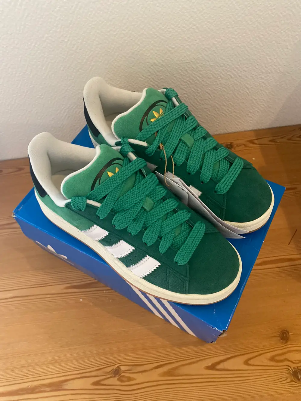 adidas Campus 00s