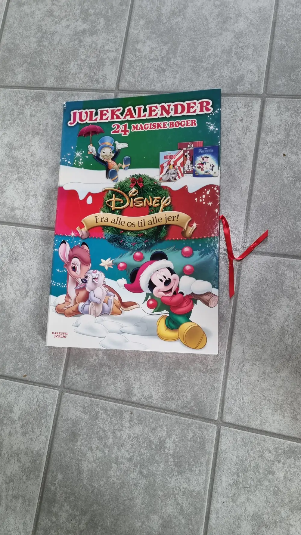 Julekalender med 24 bøger Disney julekalender med 24 pix