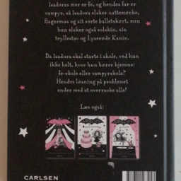 Isadora Moon går i skole Bog