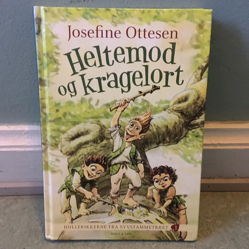 Heltemod og Kragelort Bog