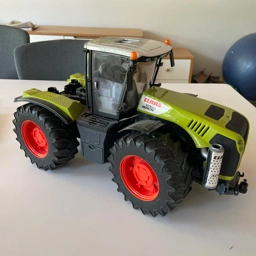 Bruder Traktor