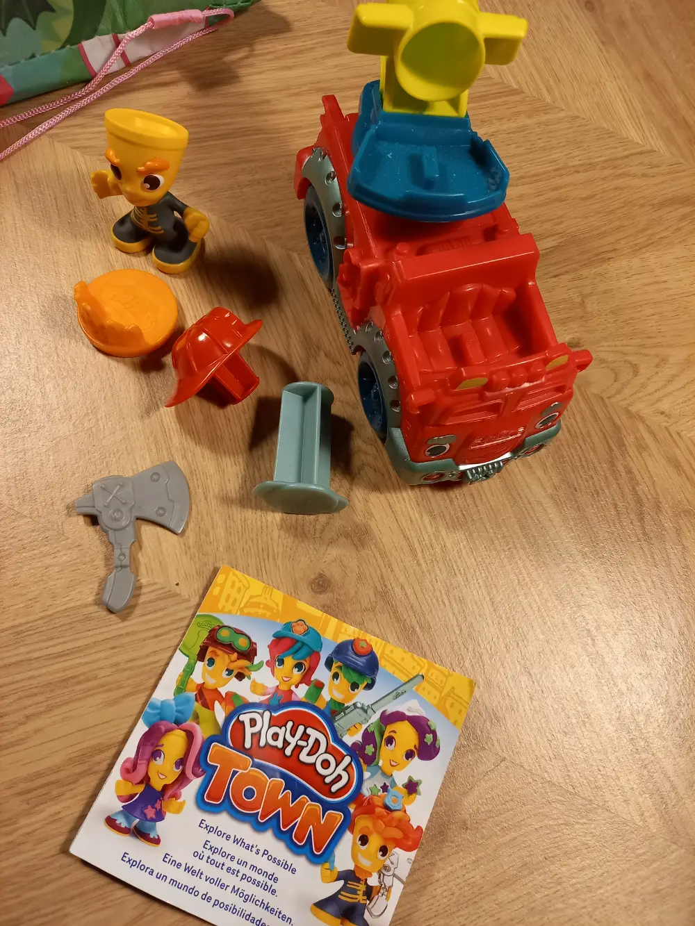 Play-Doh modellervoks brandbil mm