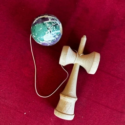 Ukendt Kendama: I træ