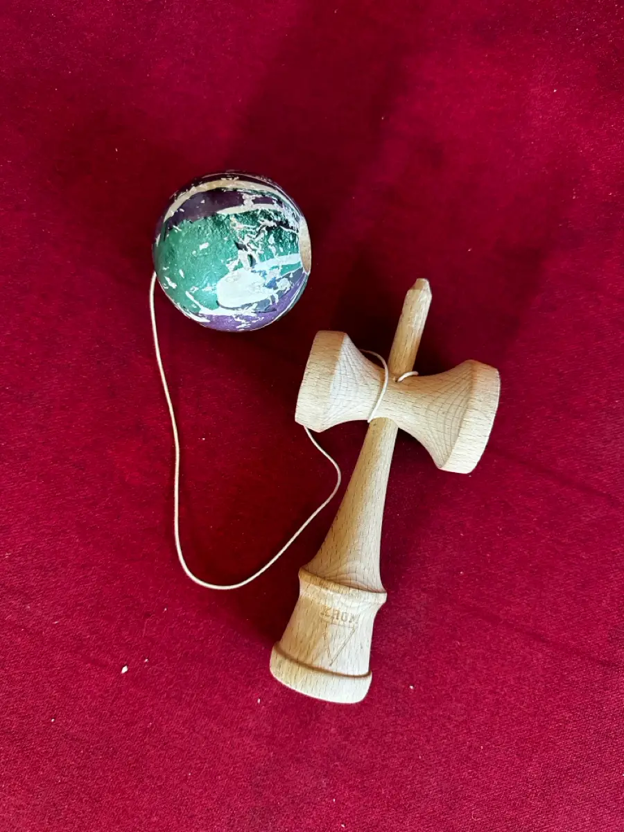 Ukendt Kendama: I træ