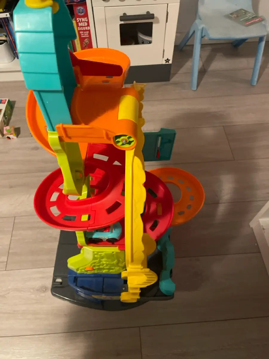 Fisher Price Sit n' Skyway Stå og bilbane