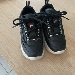 FILA Sneakers