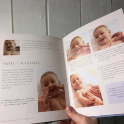 Baby massage og zoneterapi Baby massage