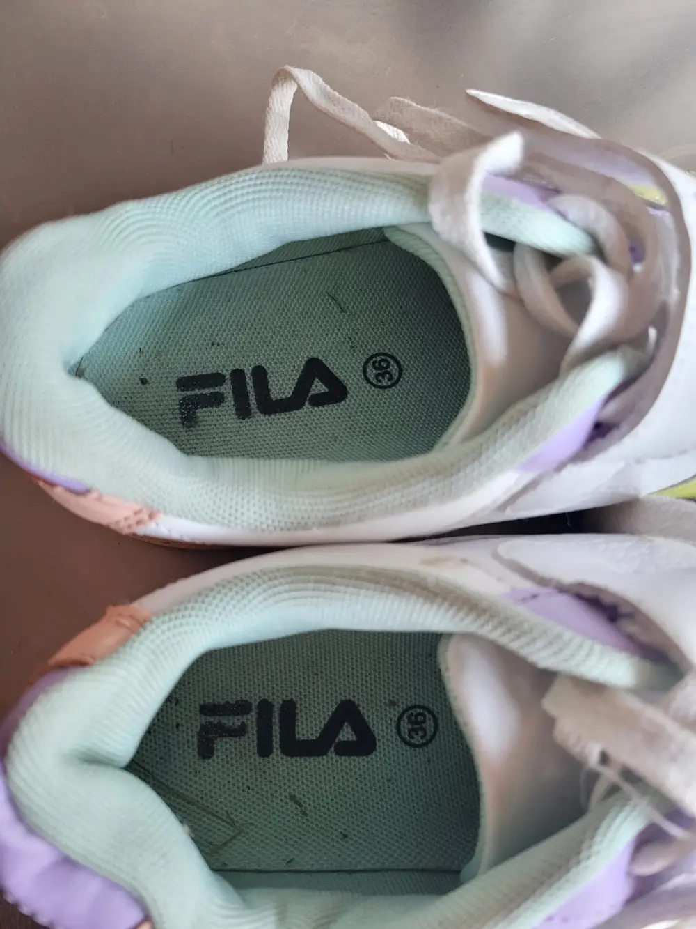 FILA Sneakers