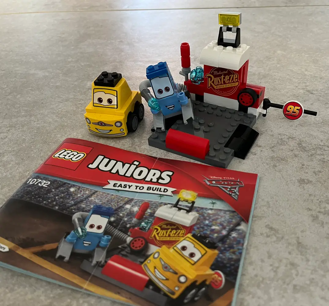 Lego Juniors Cars - Guido og Luigis