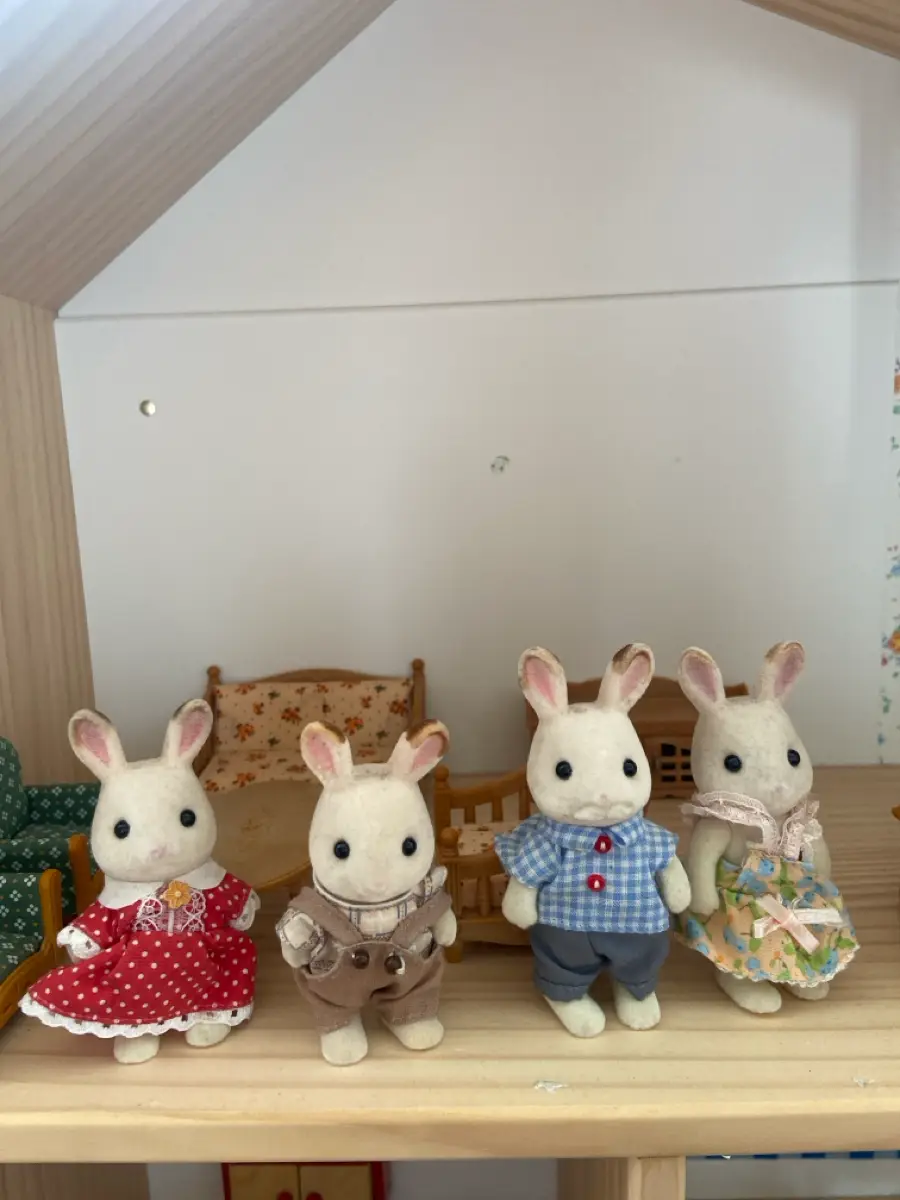 Sylvanian Families Dukkehus med møbler og kaniner