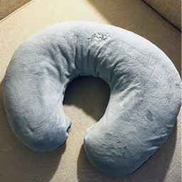 Chicco Bobby nursing pillow