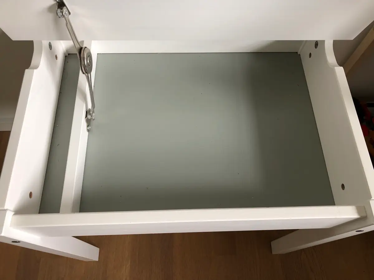 IKEA Skrivebord og stol