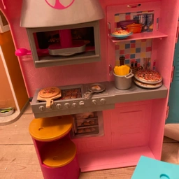 Barbie Pizzaria og grillbar