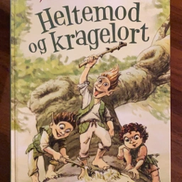 Heltemod og kragelort Bog