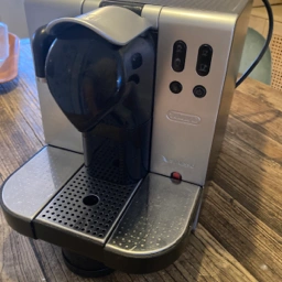 Nespresso Kaffemaskine/nespressomaskine