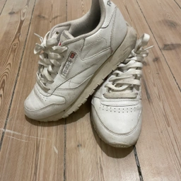 Reebok Sneakers