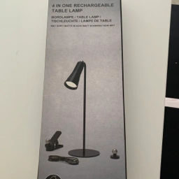 Dyberg Larsen Bordlampe