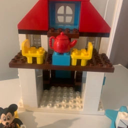 DUPLO Mickeys klubhus