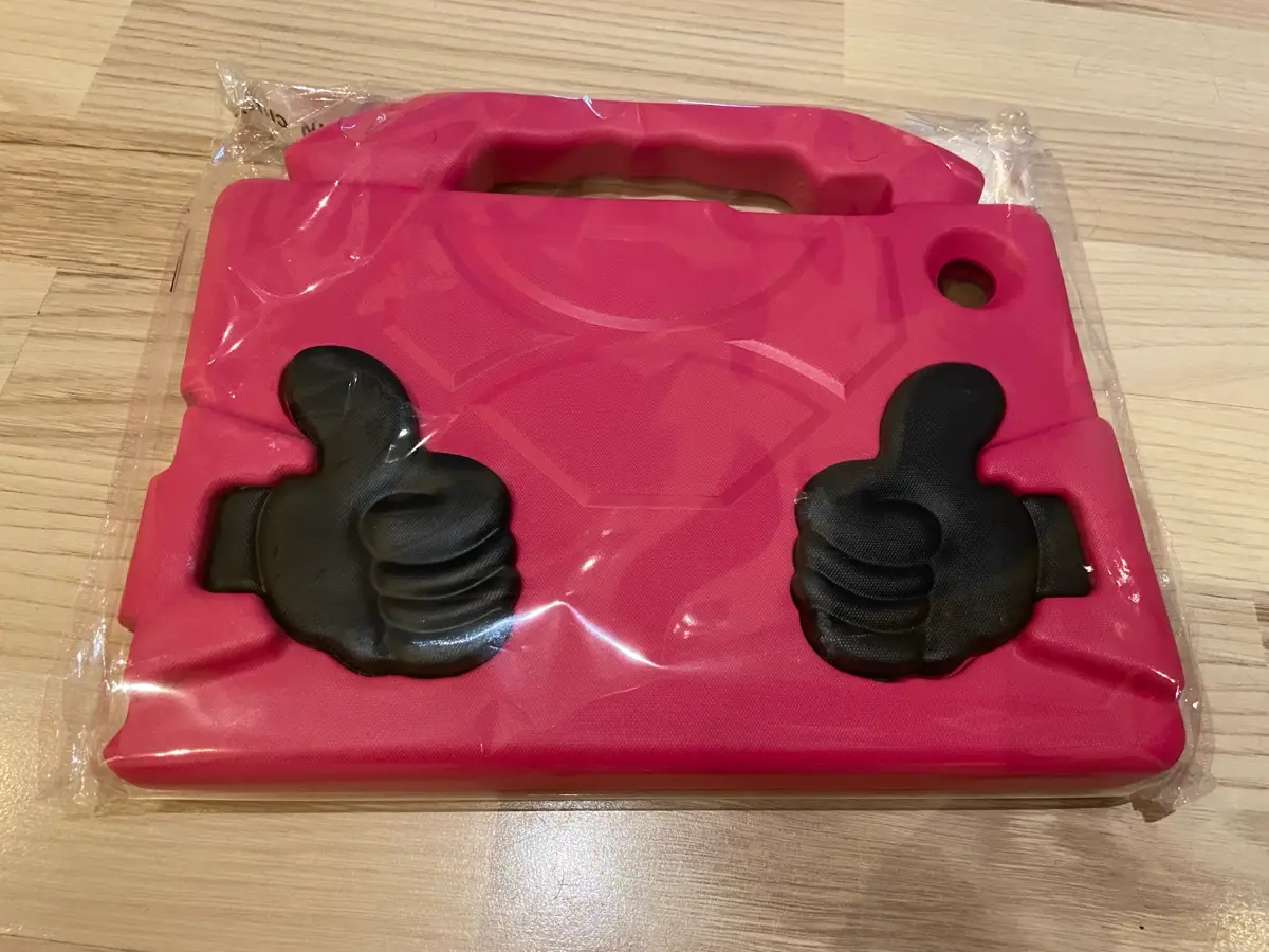 Thumbs up tablet cover