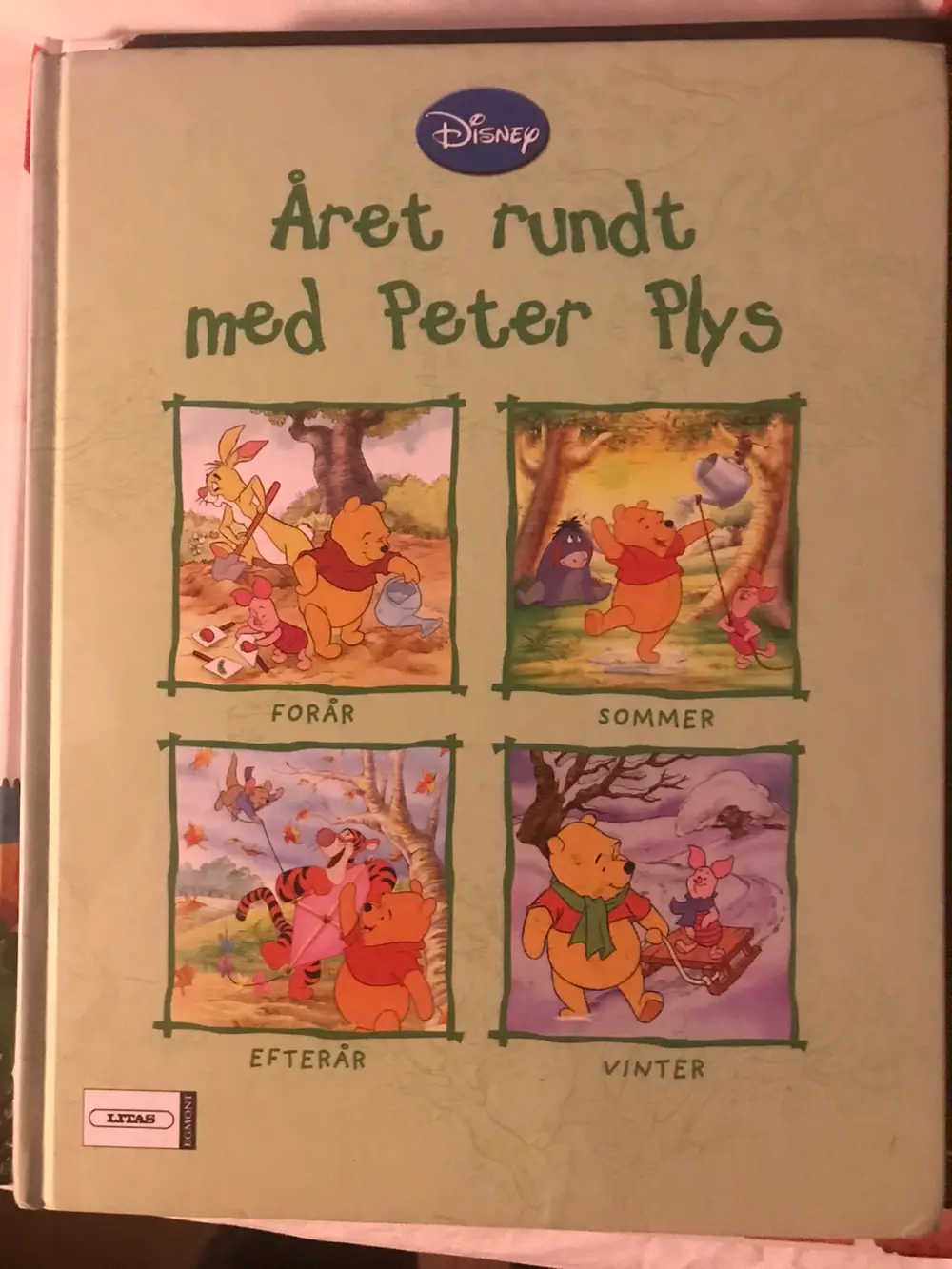 Lær om årstiderne med Peter plys Bog