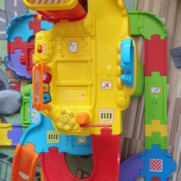 Vtech Bilbane med 5 biler