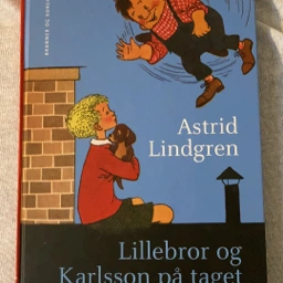 Lillebror og Karlson på taget Bog