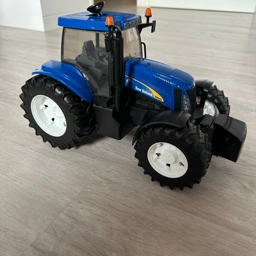 Bruder New Holland traktor