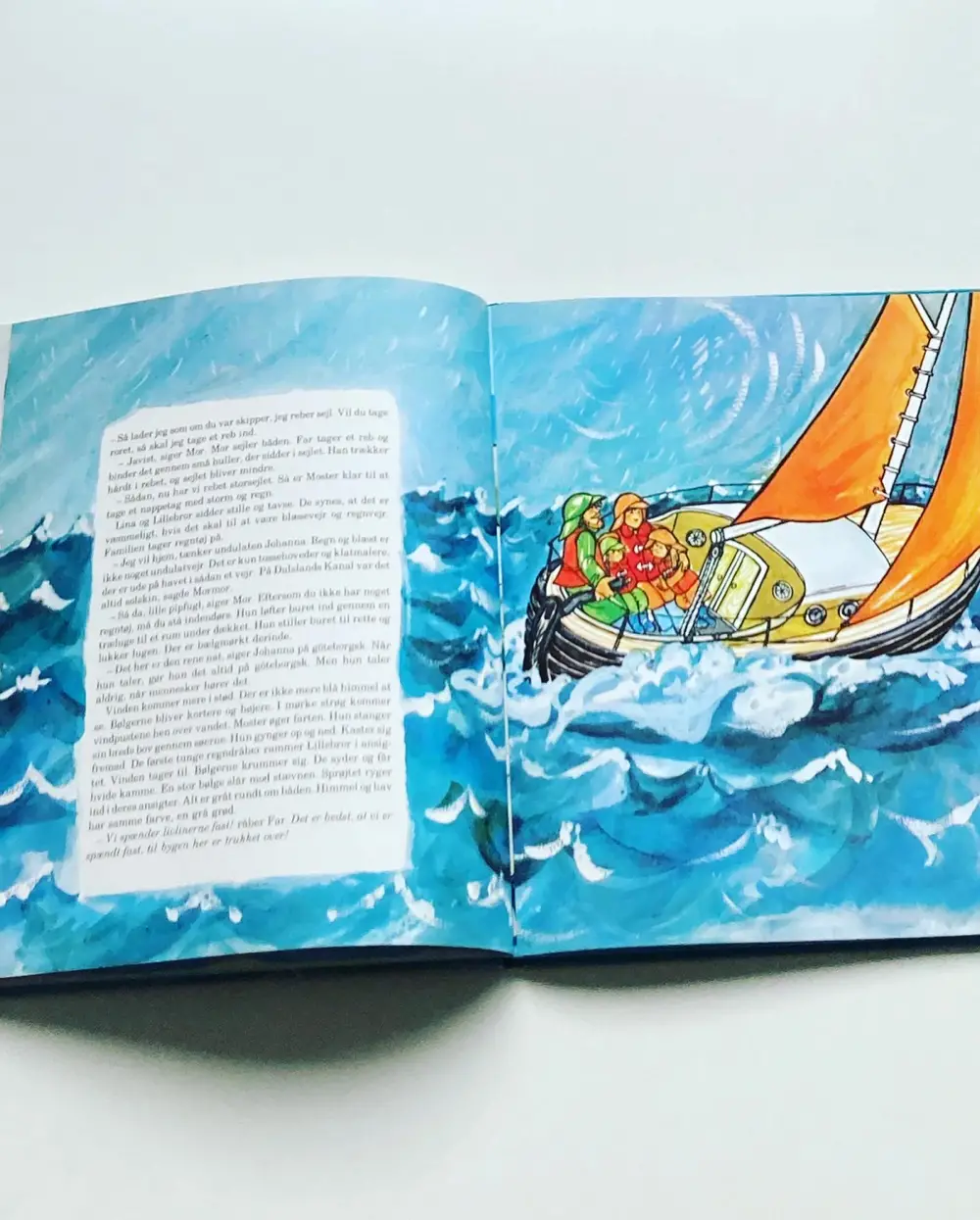Lina og Lillebror sejler til Fyrmorfar Børnebøger