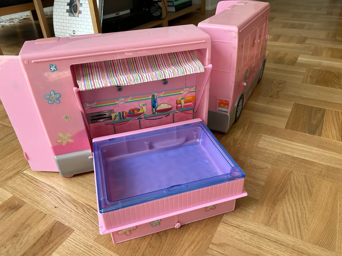 Barbie Camper