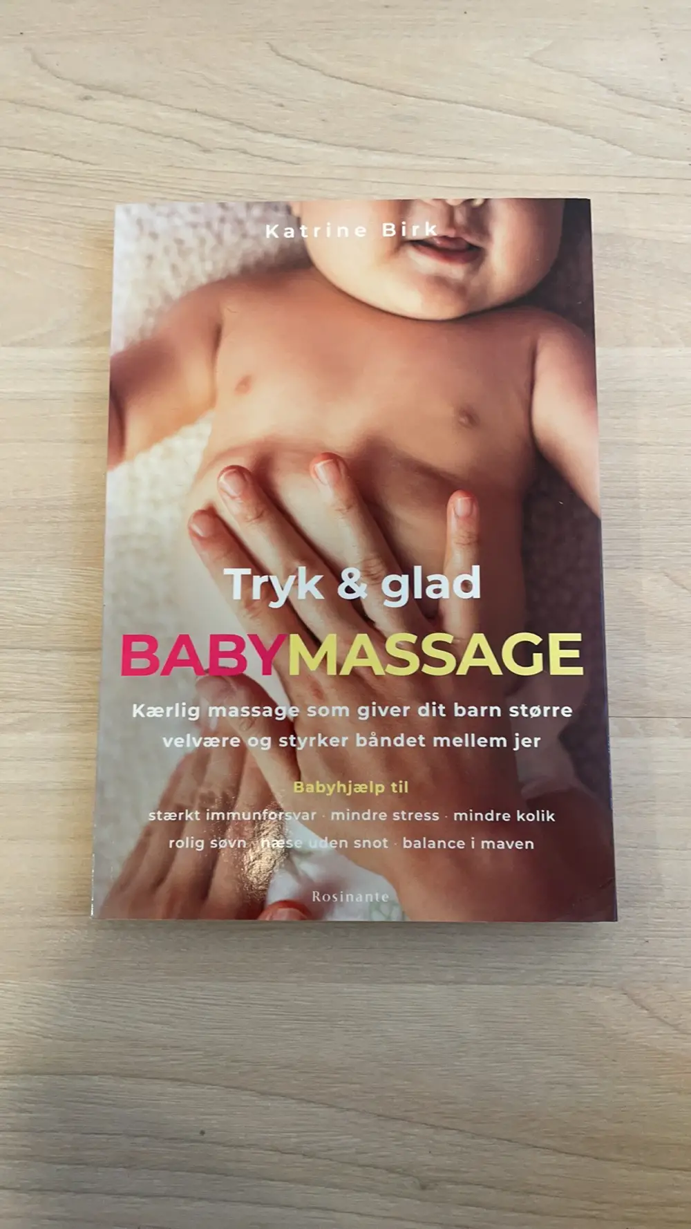 Tryk og glad babymassage Baby massage bog