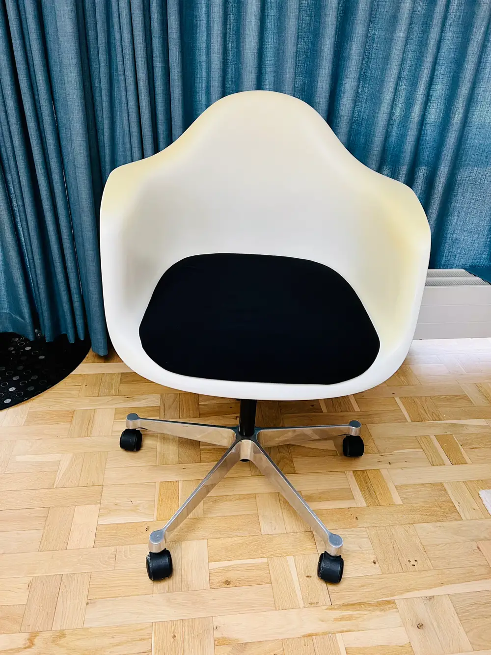 Eames Kontorstol